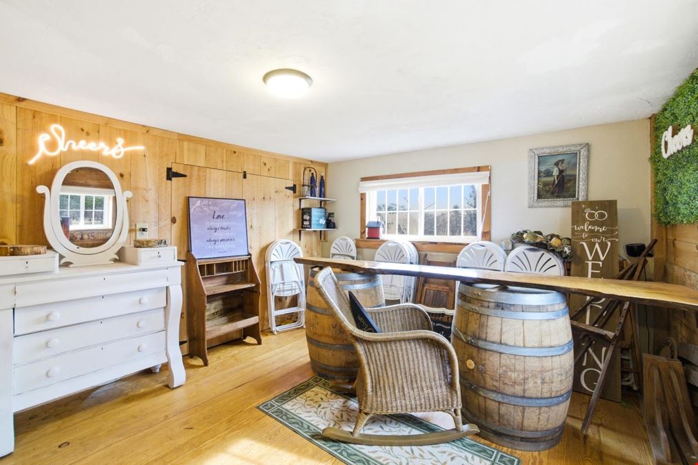 Historic Bed & Breakfast Estate with Event Barn on 5.6 Acres