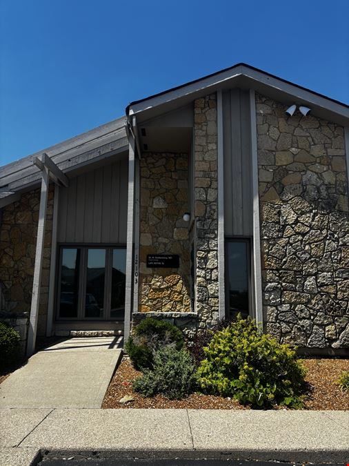 12103 Sheraton Lane