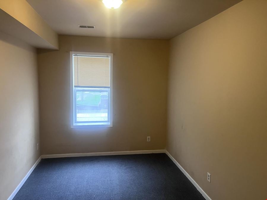 8292-8296 Woodward Ave