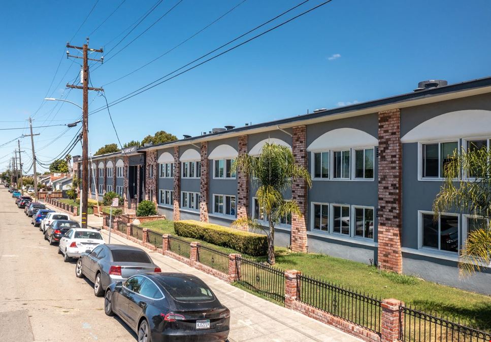 40 Unit Apartment Building | $6,950,000