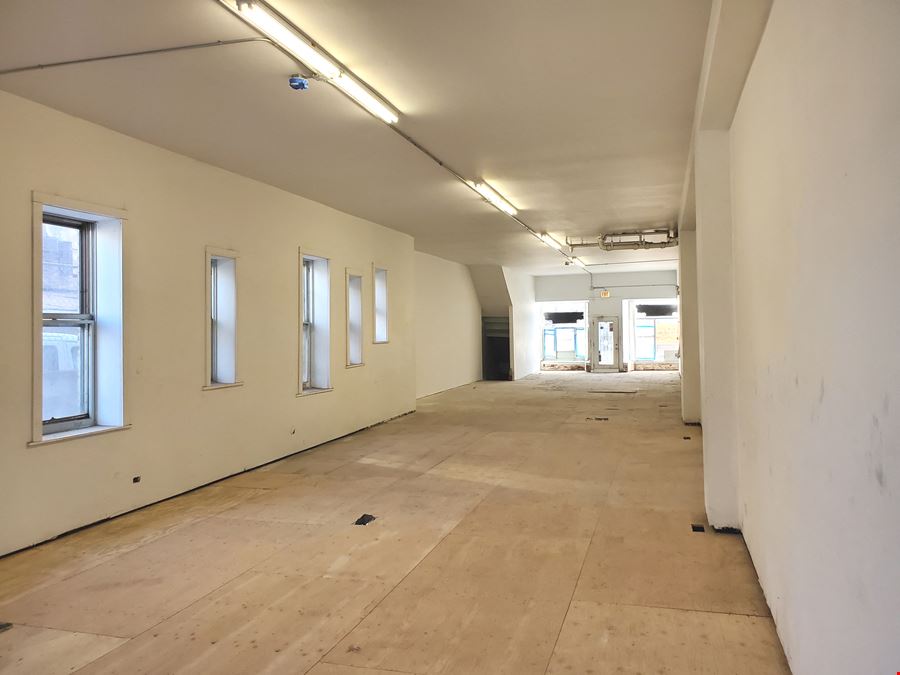 Retail/Office Space Available for Lease In Pilsen