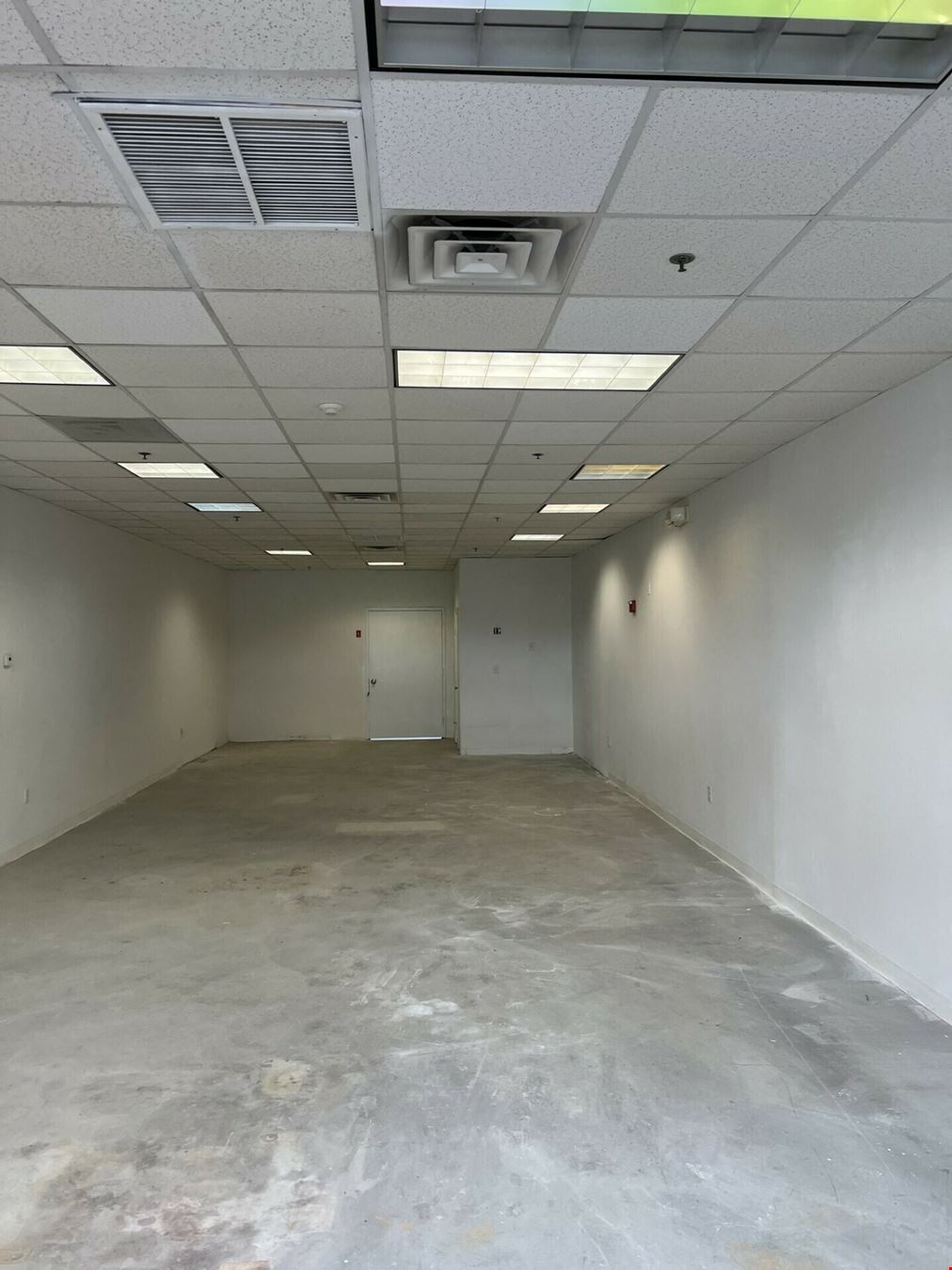 Hull Retail Plaza