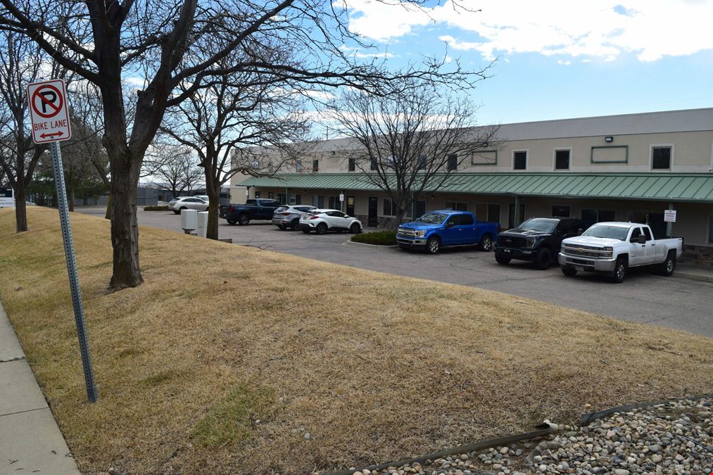 4,369 SF Warehouse condos for sale - great owner/user with existing income opportunity