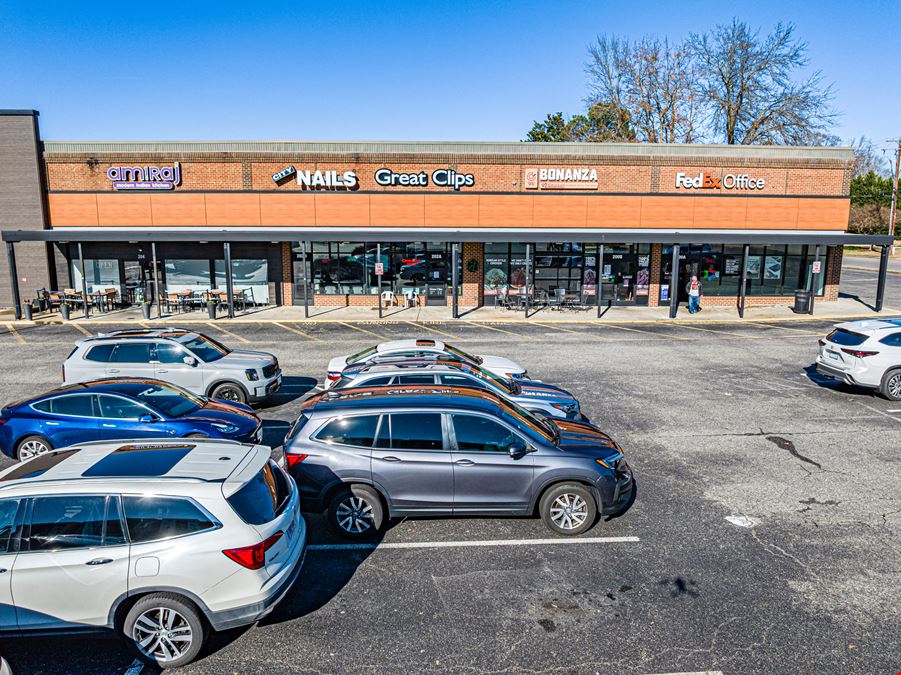 LaMonticello Shopping Center