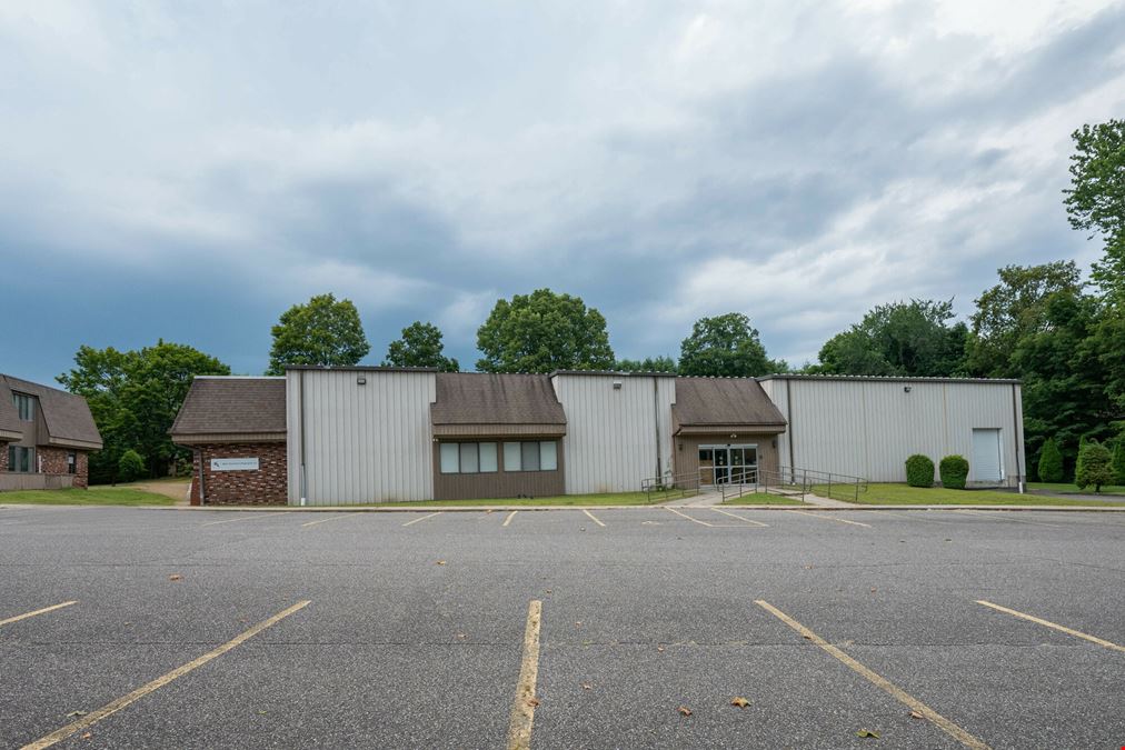 940 Federal Rd, Brookfield, CT