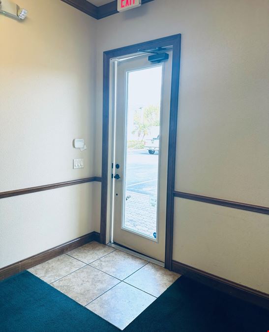 1,800+ SF - South Lakeland Professional Office Space