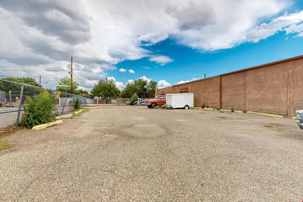 RETAIL/WAREHOUSE/LIVE/WORK/REDEVELOPMENT UPSIDE