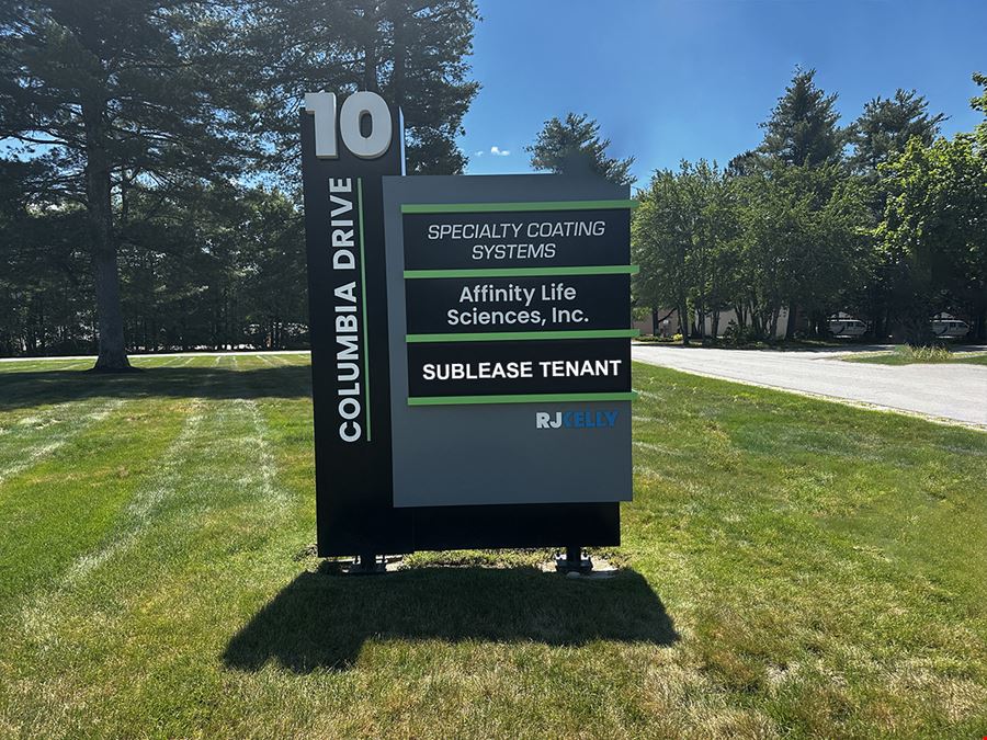 10 Columbia Dr