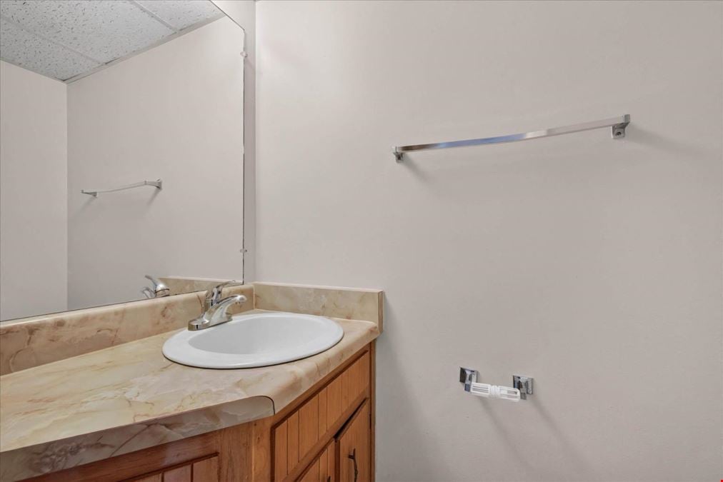 1531 E Knollwood Cir
