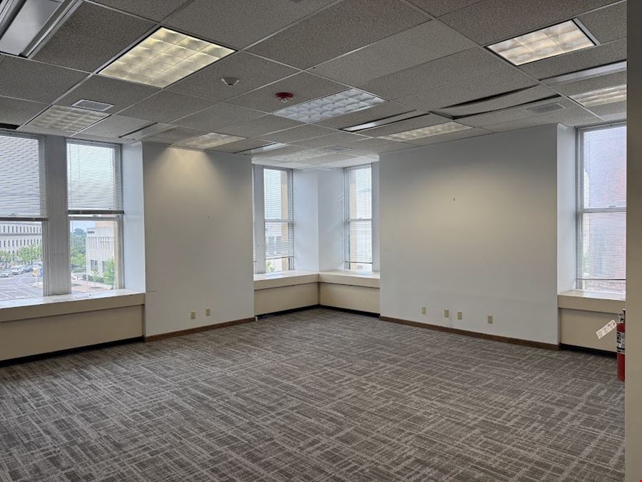 100 North Salina Street
