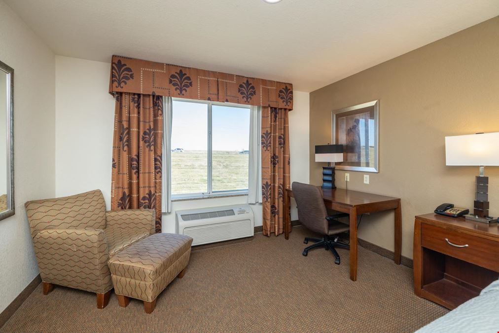 REIT Sale | Holiday Inn Express & Suites Dubuque Iowa