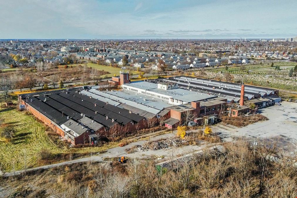 359,000+/- SF Warehouse Property