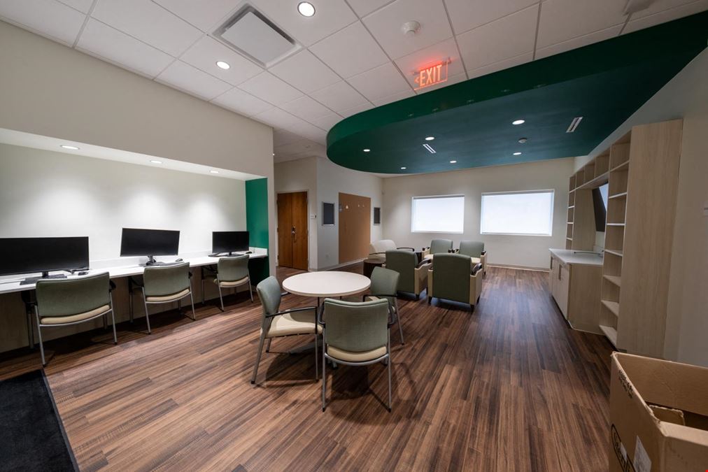 108 W 8TH AVENUE SUBLEASE
