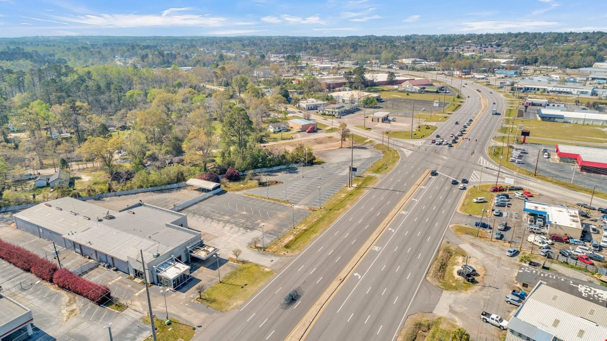 ±1.65 Acre Signalized Corner