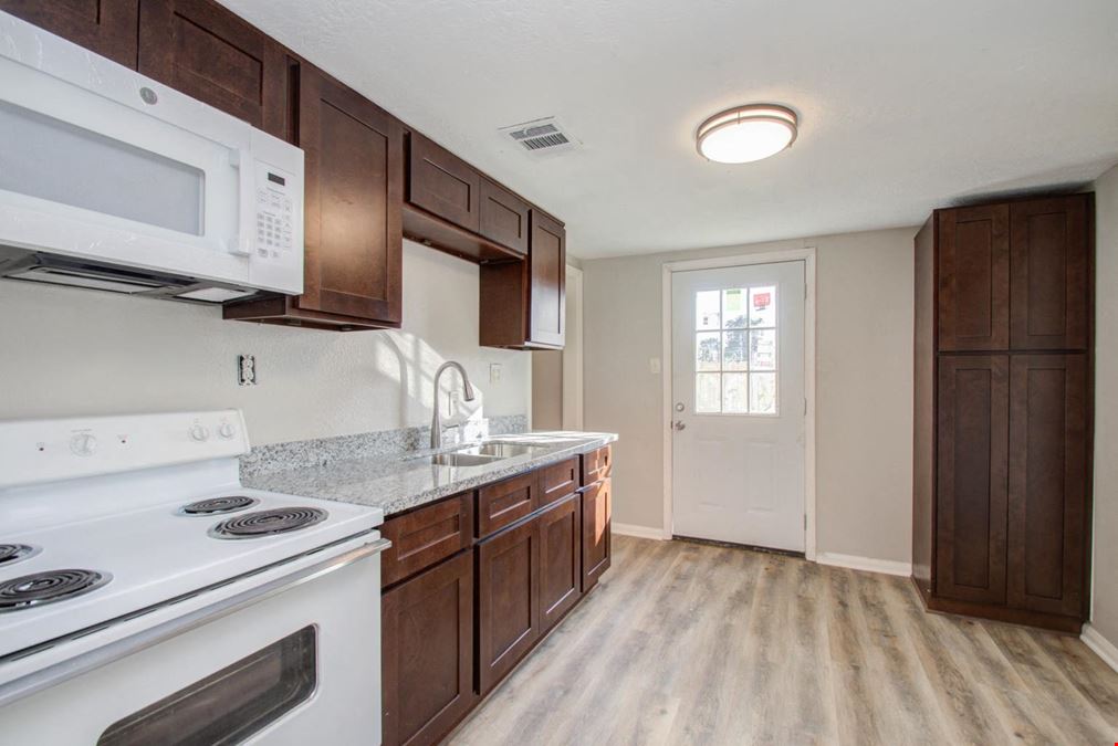 1051 W Little York Rd, Houston, TX 77091