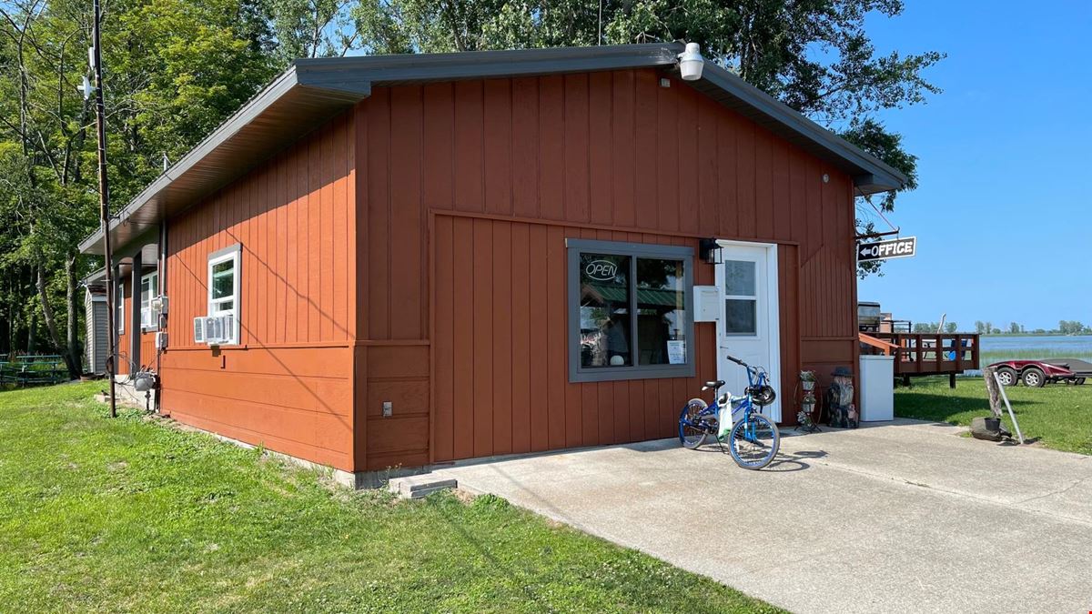 Pointe Au Gres Marina & Campground 