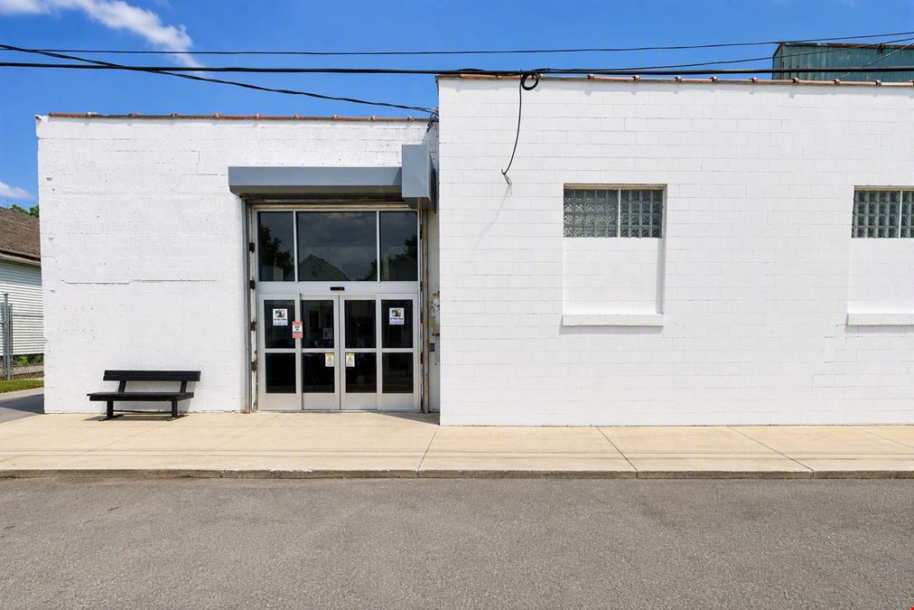 344 Sycamore St - 8,162± SF Industrial/Warehouse Facility on 0.34± Acres