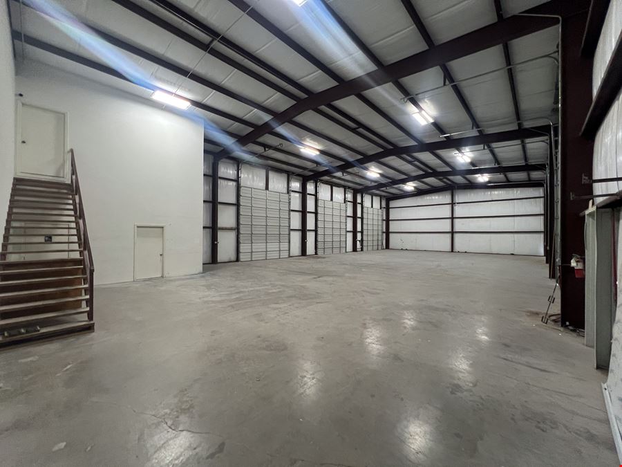 Office/Warehouse w/ Wash-Bay