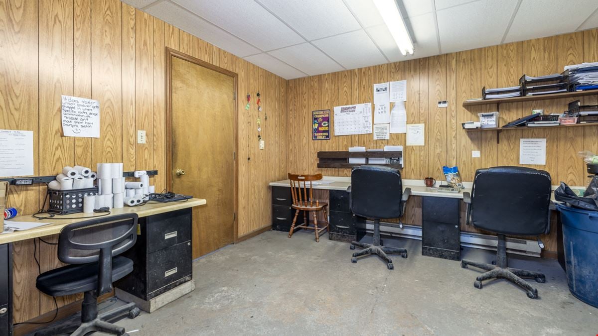 101 W F St