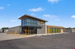 Southway Luxury Storage | 1,400–2,240 SF Units