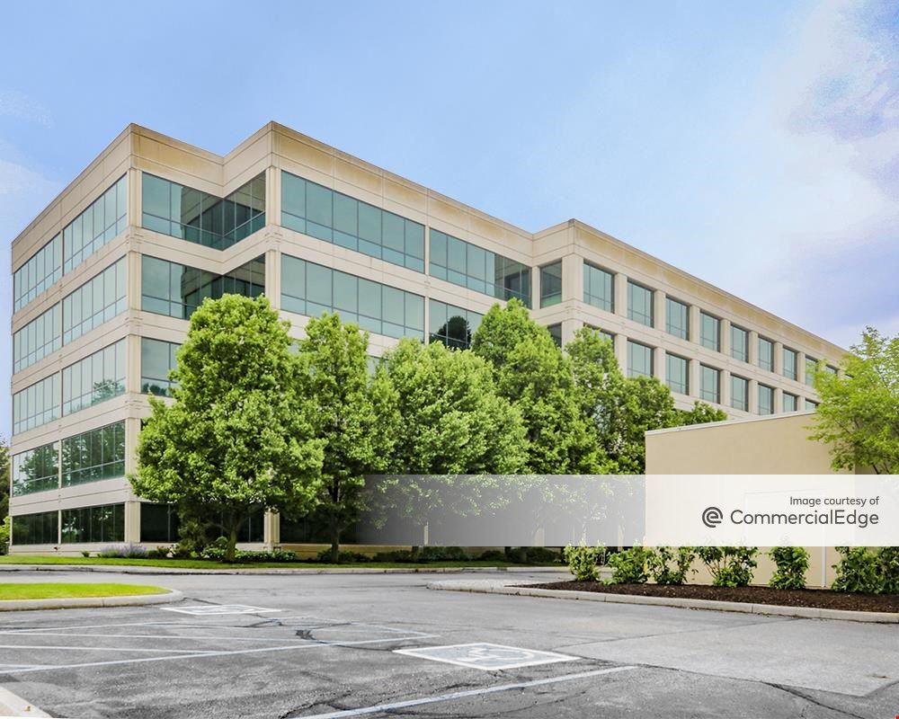Four Parkwood Crossing