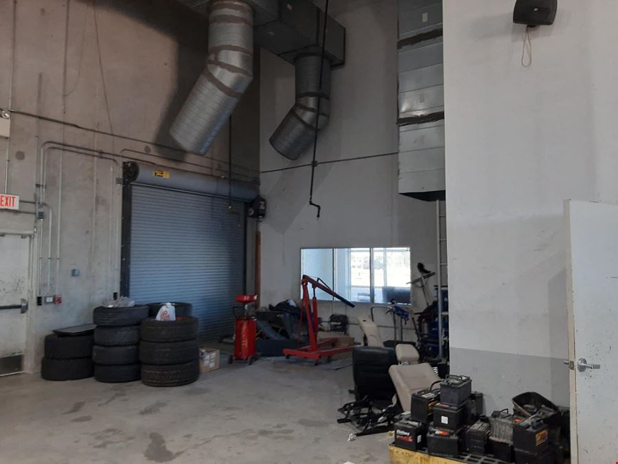 Industrial / Mix Use Industrial Space for Lease 12655 West Rd