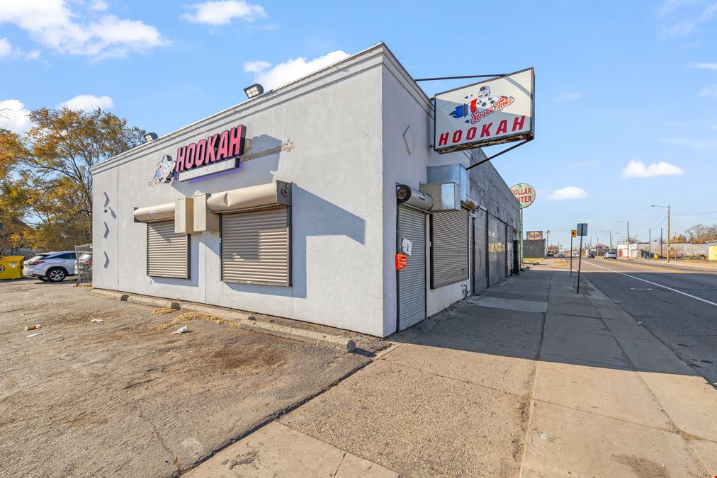 7606 Seven Mile E