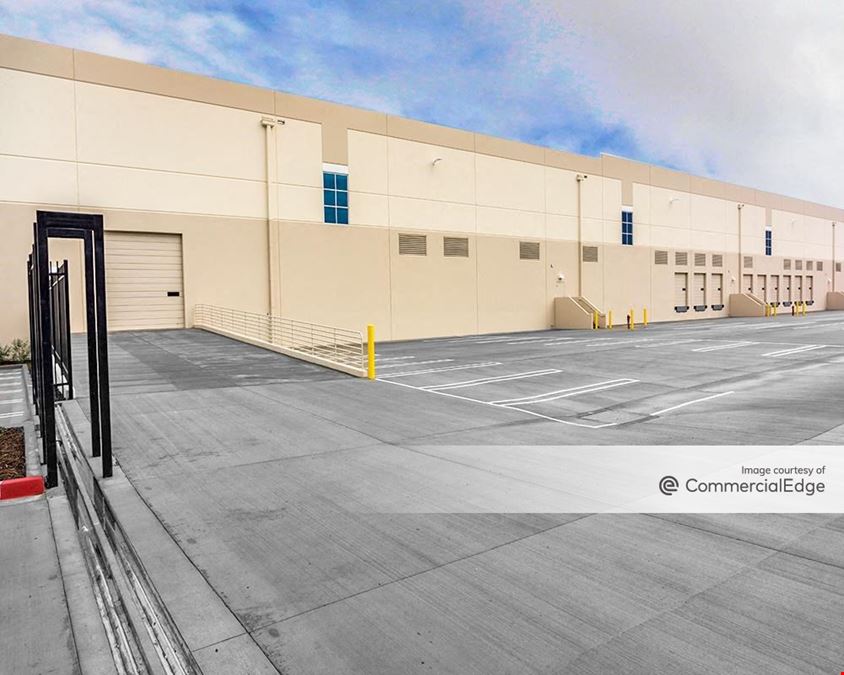 Shea Center Corona - Bldg. 1