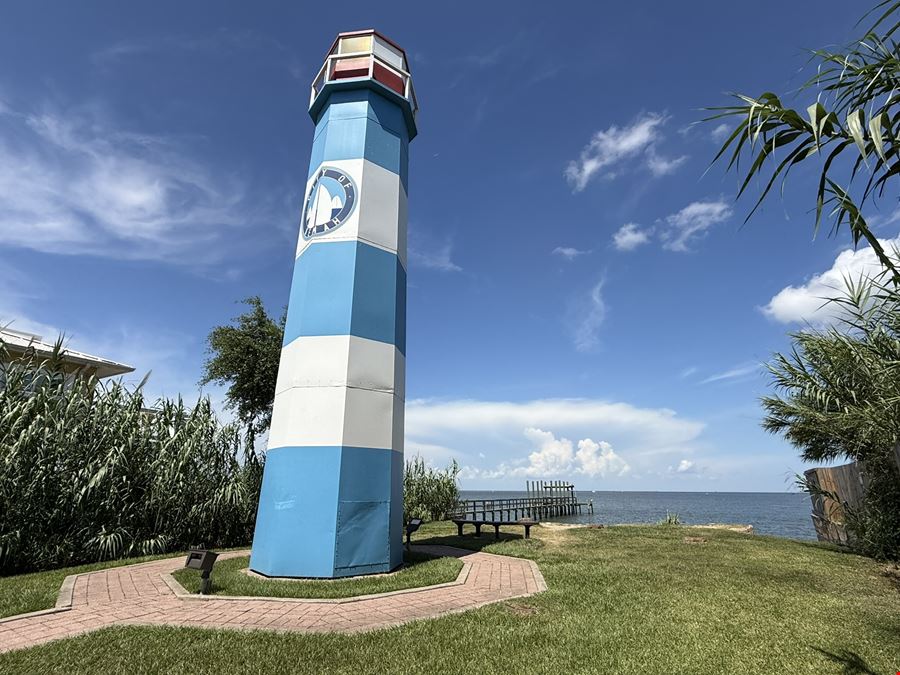 405 8th St, Kemah TX 77565- Office/Retail Opportunity