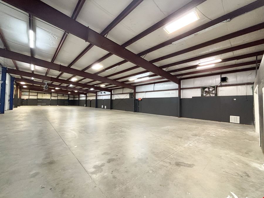 13,500 to 26,000 SF Office/Warehouse for Lease