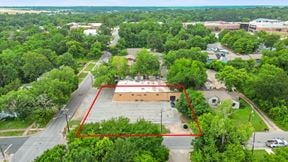 Prime/Versatile Commercial Building Just Off the Downtown Square – Ideal for Retail or Light Industrial Use