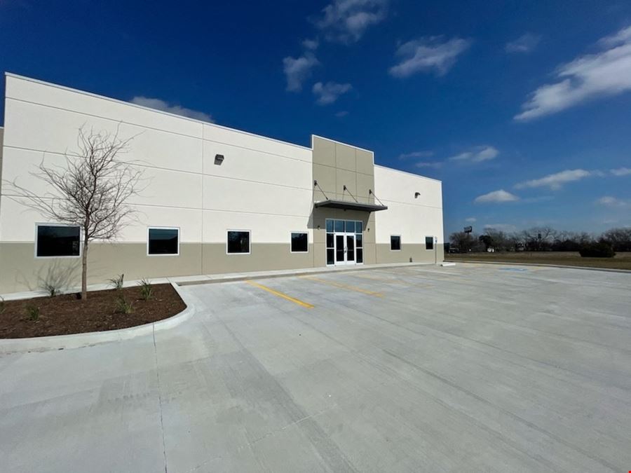 7,000 - 14,000 SF Industrial Space For Lease