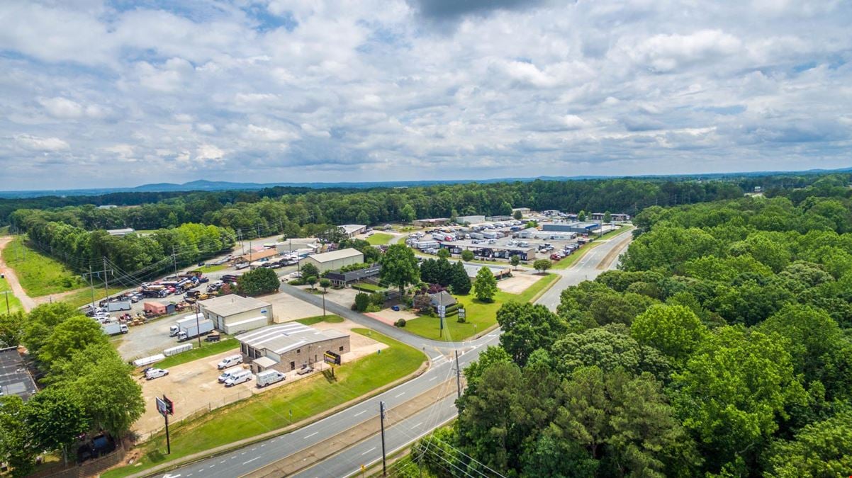 Freestanding Commercial on Bells Ferry Road