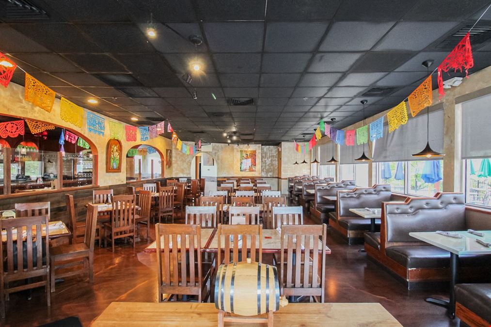 High-Visibility Restaurant Property W/ Drive-Thru I Waukesha, WI I Sale or Lease