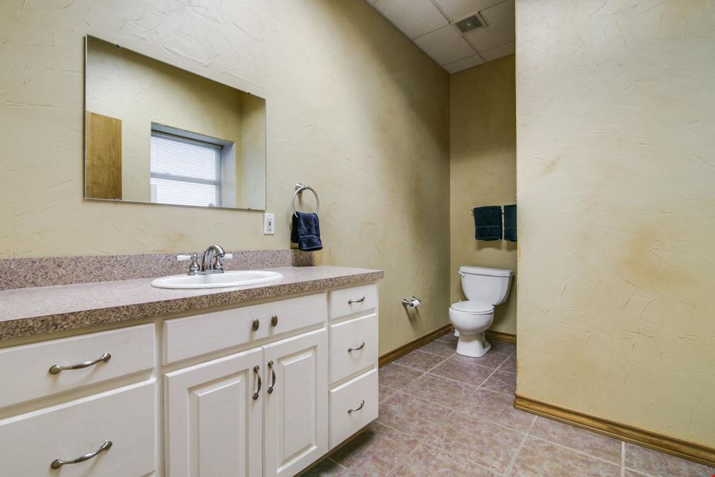 Furnished Executive Office Suites  & 1,200 SF Warehouse Space Available