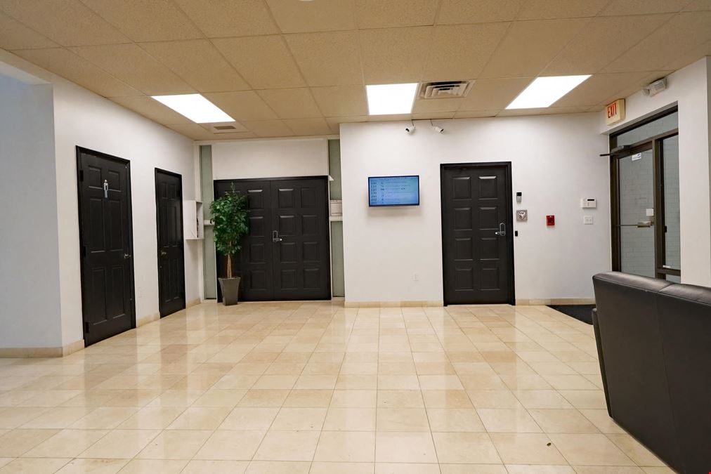 Professional Office Suite For Lease