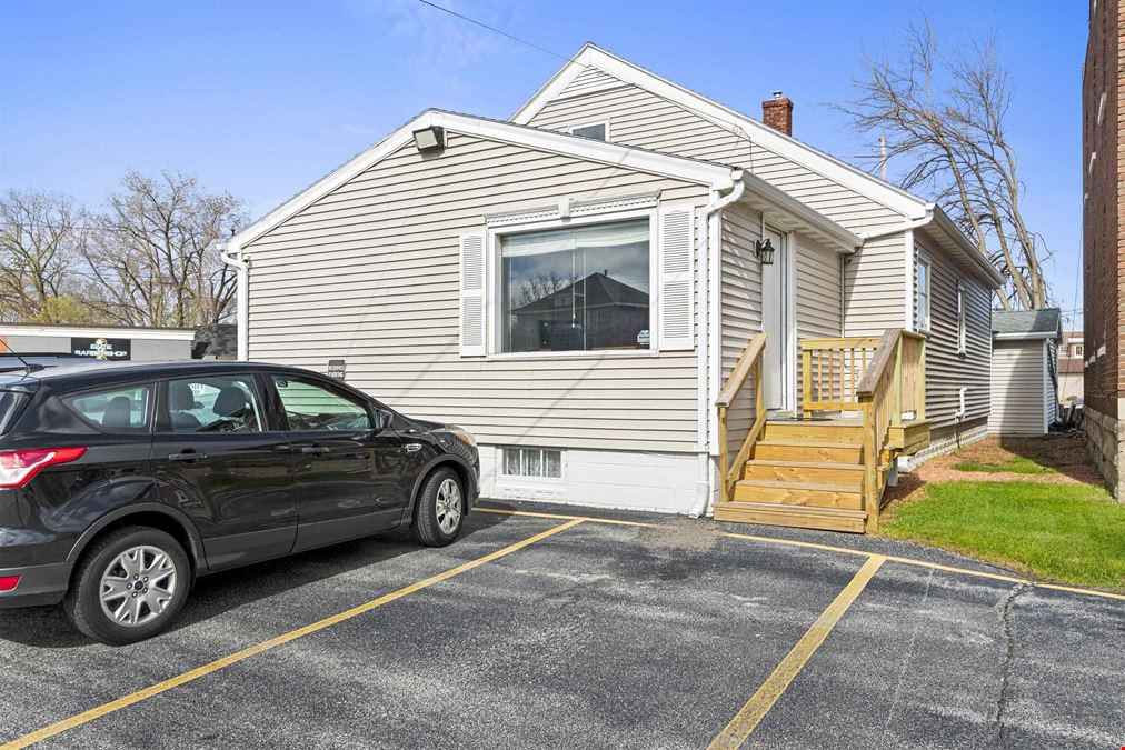 1463 Main St