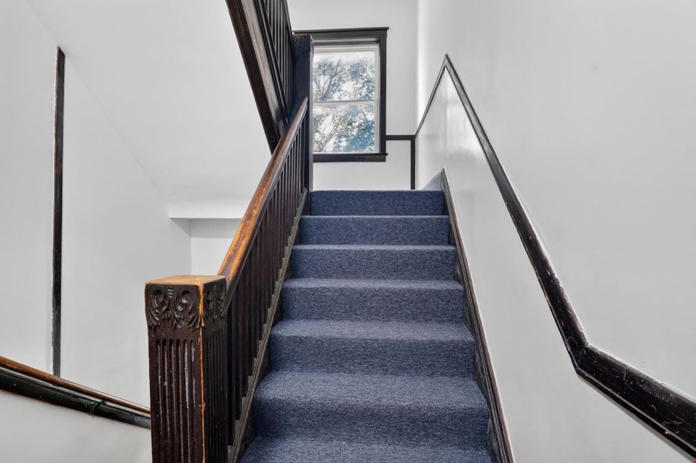 1528 E 74TH PL | 6 Unit Multifamily