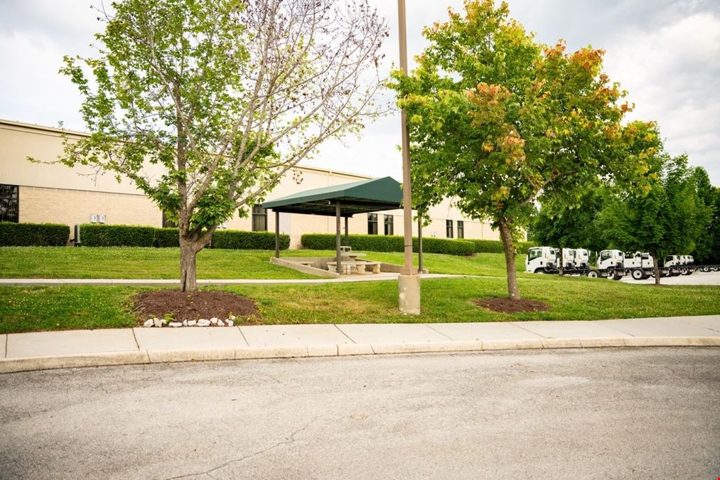 56,604 SF Office or Flex Redevelopment | Knoxville, TN MSA