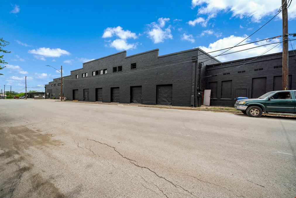 200 Seguin St