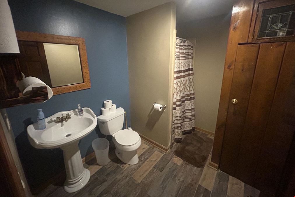 2808 Azalea Pl