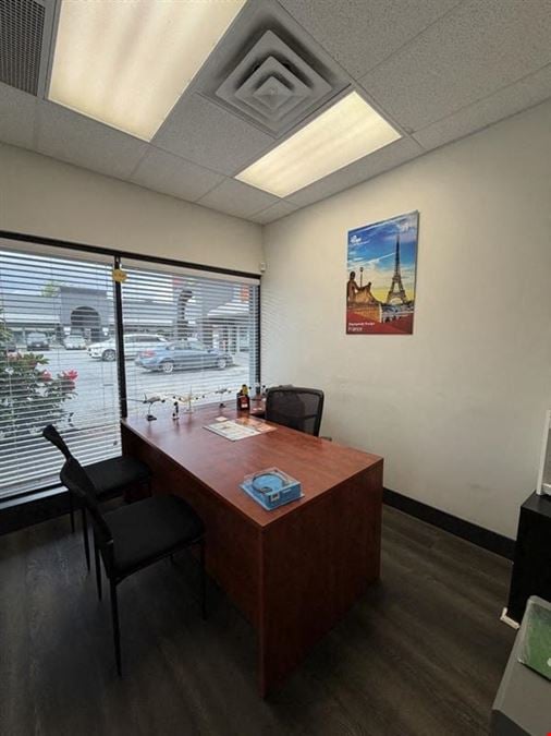 Newton Park Centre - 13753 72  Avenue, Surrey
