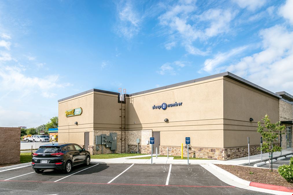 Prime Restaurant/Drive-Thru Available—E. Market Street, Harrisonburg’s Top Retail Corridor