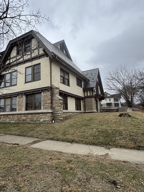3800 Troost Avenue
