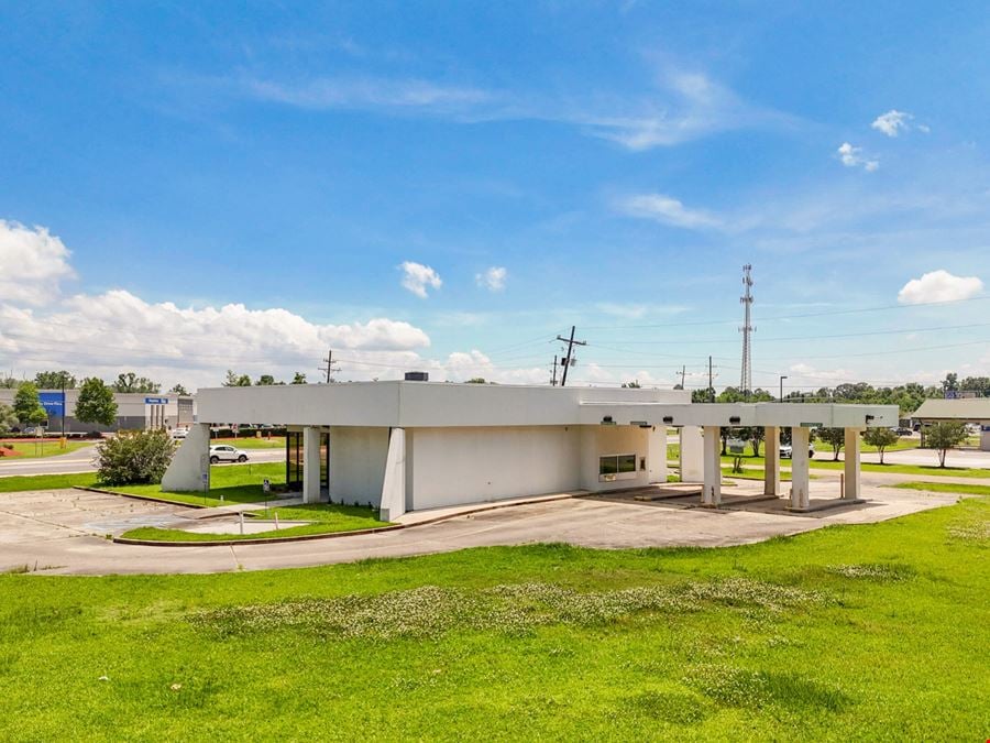 Leased Retail Building at Hwy 42 Signaled Intersection