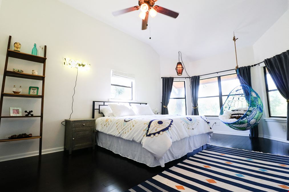 LaLa Park- Private Hill Country Retreat