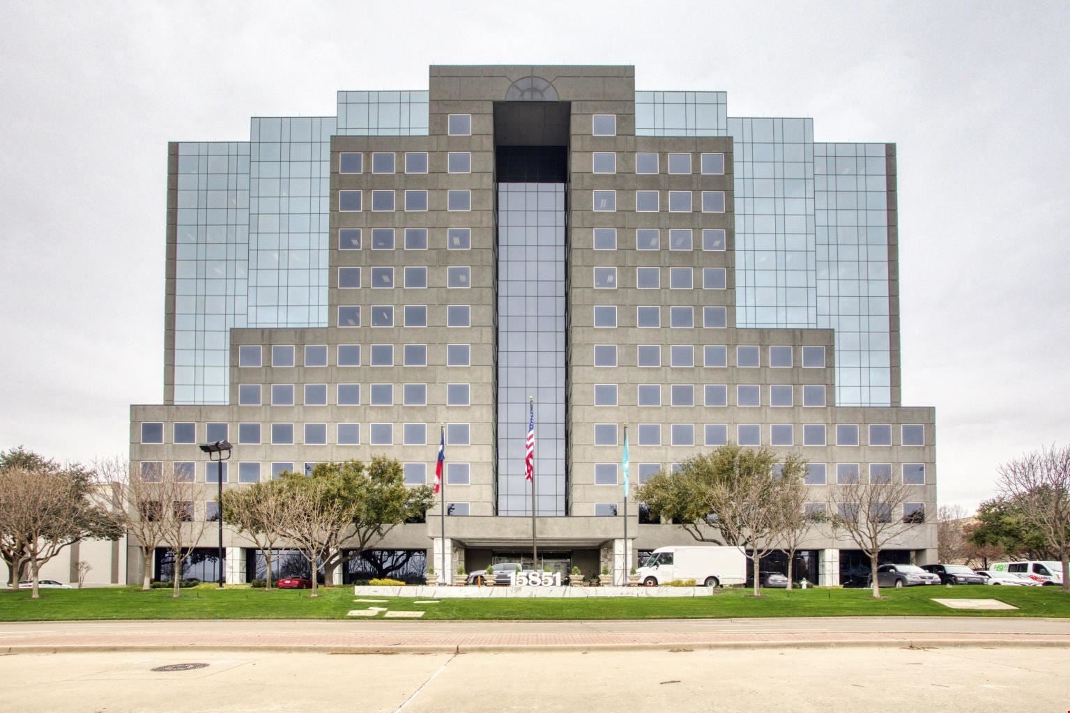 TX, Addison - The Madison