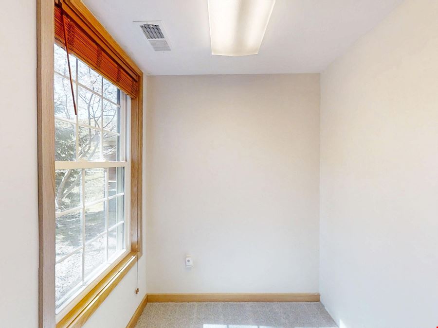 5735 E. Lake Rd