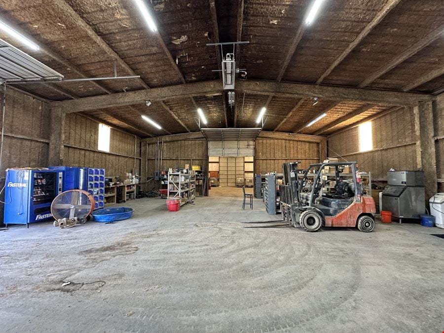 Warehouse/Office Off E Hwy 80
