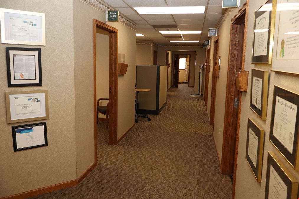 800 Cooper Ave, Suite 12
